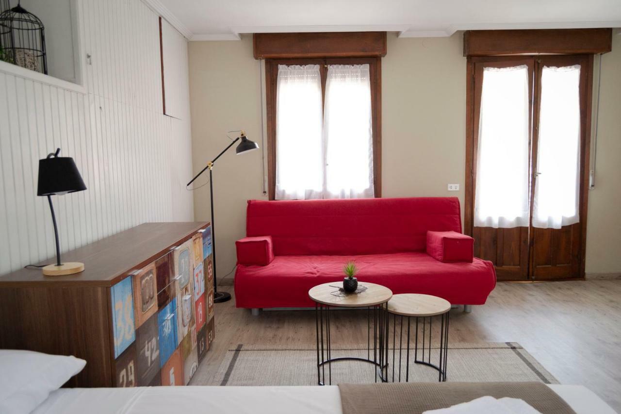 Tres Puentes Anguiano Apartamentos Y Hostal Экстерьер фото