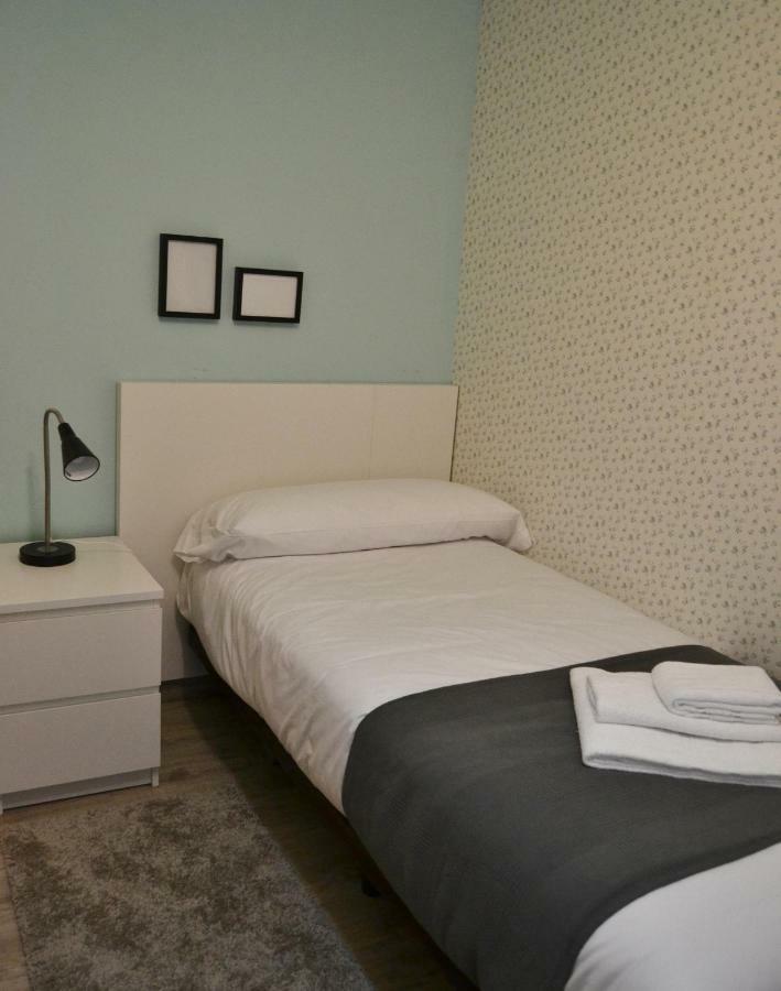 Tres Puentes Anguiano Apartamentos Y Hostal Экстерьер фото