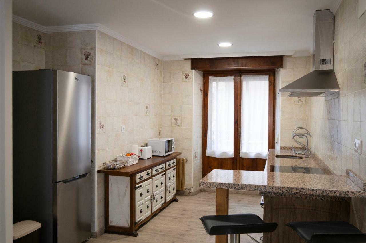 Tres Puentes Anguiano Apartamentos Y Hostal Экстерьер фото
